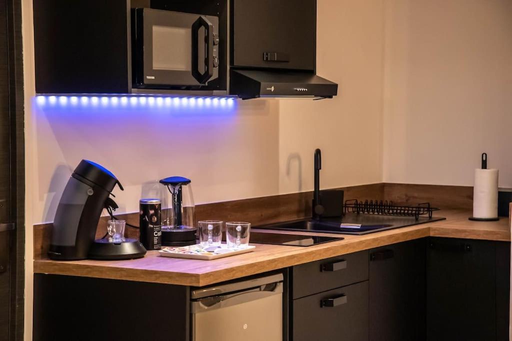 Apartament Blue Night - Jacuzzi - Bord De Seine Corbeil-Essonnes Zewnętrze zdjęcie