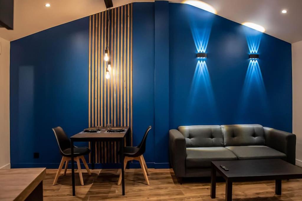 Apartament Blue Night - Jacuzzi - Bord De Seine Corbeil-Essonnes Zewnętrze zdjęcie